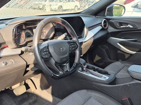 Used 2024 Chevrolet Trax RS w/ Driver Confidence Package FWD image 8