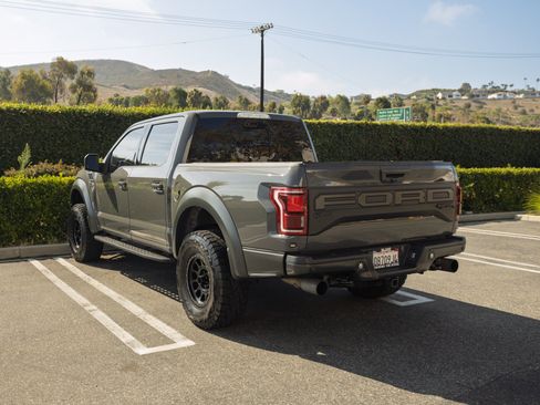 Used 2020 Ford F150 Raptor w/ Equipment Group 802A Luxury AWD/4WD image 7