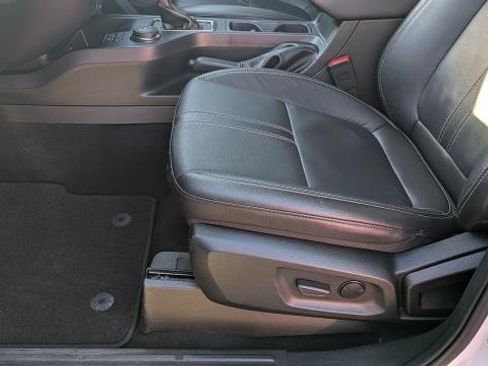 Used 2022 Ford Ranger Lariat w/ Equipment Group 501A High image 9