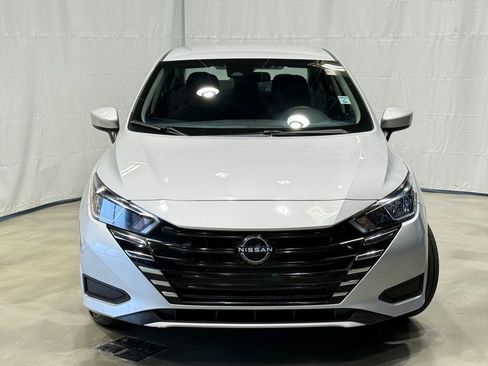 Certified 2023 Nissan Versa SV image 2