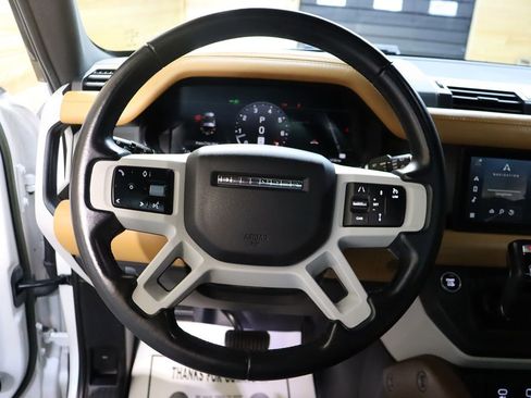 Used 2023 Land Rover Defender 90 SE AWD/4WD image 33
