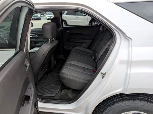 Used 2017 Chevrolet Equinox LT w/ Convenience Package image 14