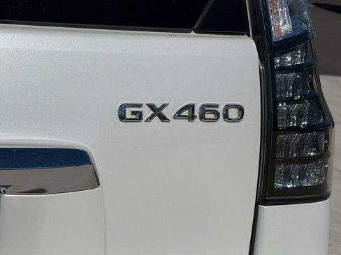 Used 2023 Lexus GX 460 Premium w/ Accessory Package image 45