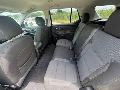 Used 2021 Chevrolet Traverse LS FWD image 29