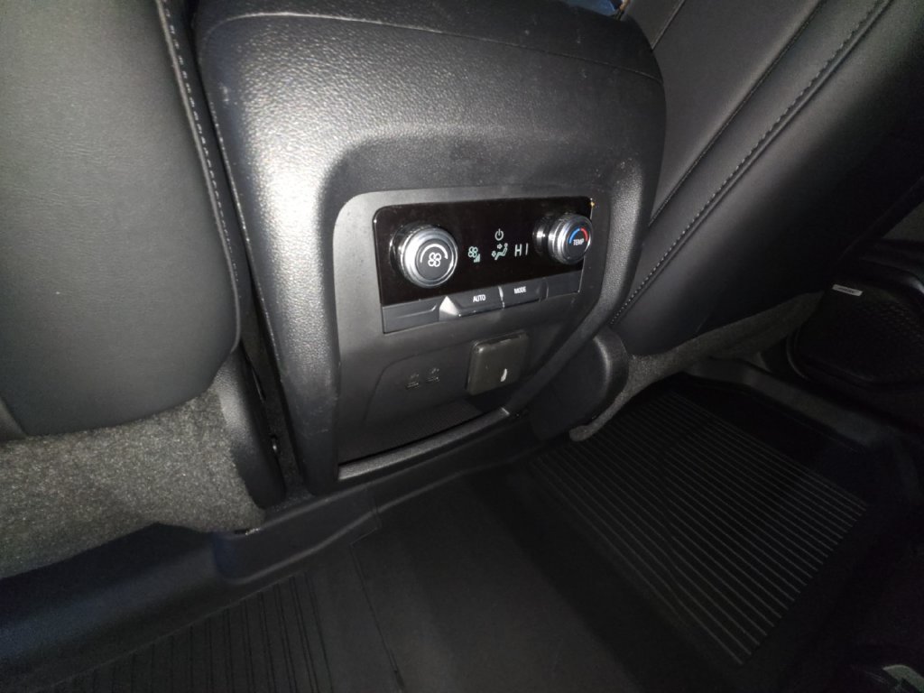 Certified 2024 GMC Acadia AT4 w/ LPO, Floor Liner Package AWD/4WD image 34