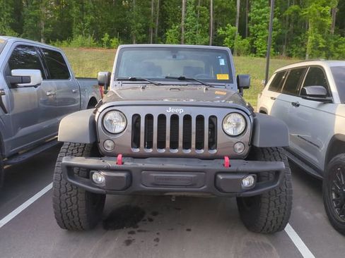 Used 2016 Jeep Wrangler Sport AWD/4WD image 3