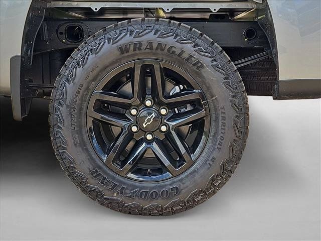 New 2026 Chevrolet Silverado 1500 Custom Trail Boss w/ Dark Appearance Package AWD/4WD image 10
