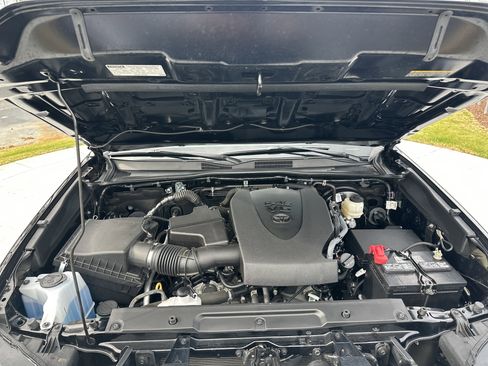 Used 2023 Toyota Tacoma Limited image 34