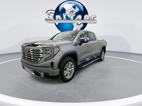 Used 2025 GMC Sierra 1500 Denali w/ Technology Package AWD/4WD image 4