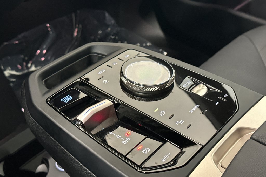 Certified 2024 BMW iX xDrive50 AWD/4WD image 26