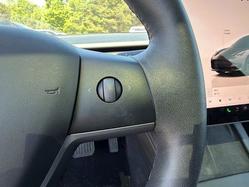 Used 2023 Tesla Model 3 Standard Range RWD image 29