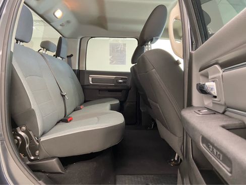 Used 2021 RAM 1500 Classic SLT image 13