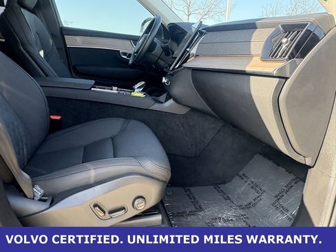Certified 2025 Volvo XC90 B6 Plus image 36