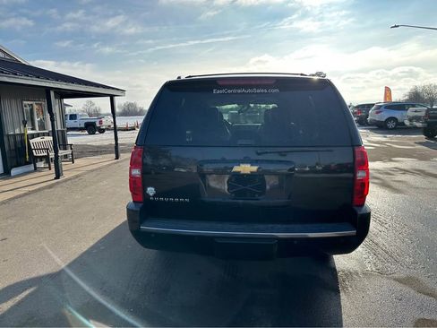Used 2014 Chevrolet Suburban LTZ image 9