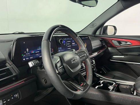 Used 2024 Chevrolet Traverse RS image 26