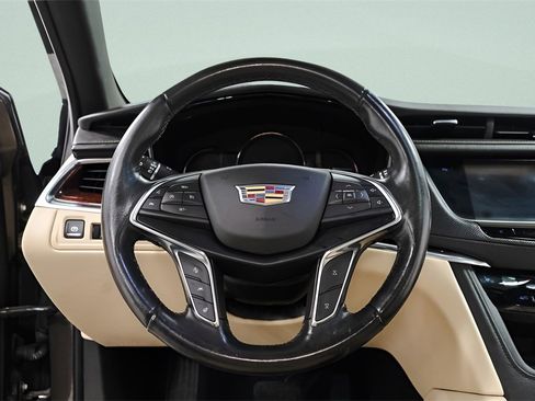 Used 2019 Cadillac XT5 Luxury image 10