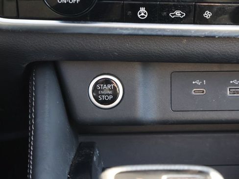 Used 2023 Nissan Rogue SL FWD image 20