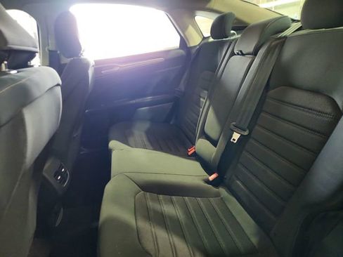 Used 2020 Ford Fusion SE image 20