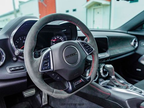 Used 2022 Chevrolet Camaro ZL1 image 23