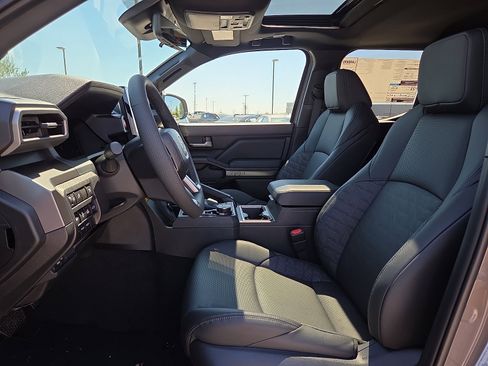 New 2026 Toyota Tacoma TRD Off-Road w/ TRD Off Road Premium Package AWD/4WD image 9