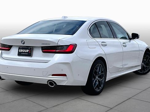 Used 2025 BMW 330i Sedan image 11