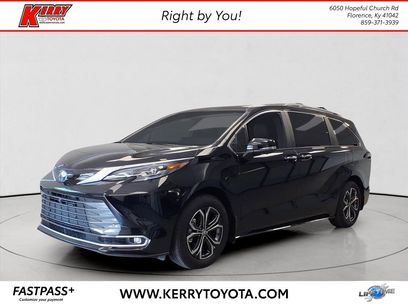 Certified 2025 Toyota Sienna Platinum