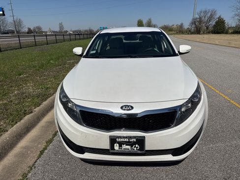 Used 2013 Kia Optima LX w/ Convenience Pkg image 2