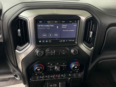 Used 2020 Chevrolet Silverado 1500 RST AWD/4WD image 14