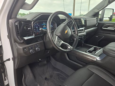 Used 2024 Chevrolet Silverado 2500 LTZ w/ LTZ Plus Package image 11