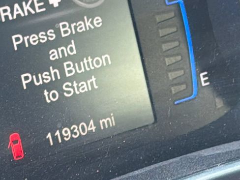 Used 2017 Chrysler Pacifica Touring-L FWD image 11