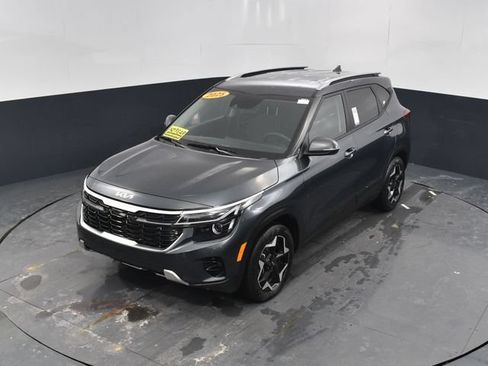 Used 2025 Kia Seltos S FWD image 36