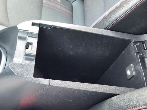 Used 2024 Chevrolet Equinox RS FWD image 22