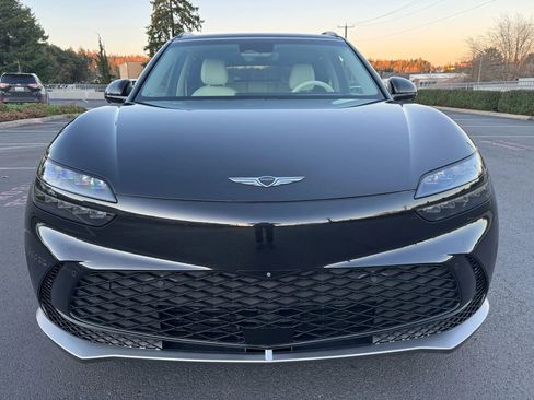 Used 2023 Genesis GV60 Advanced w/ Security Package image 3