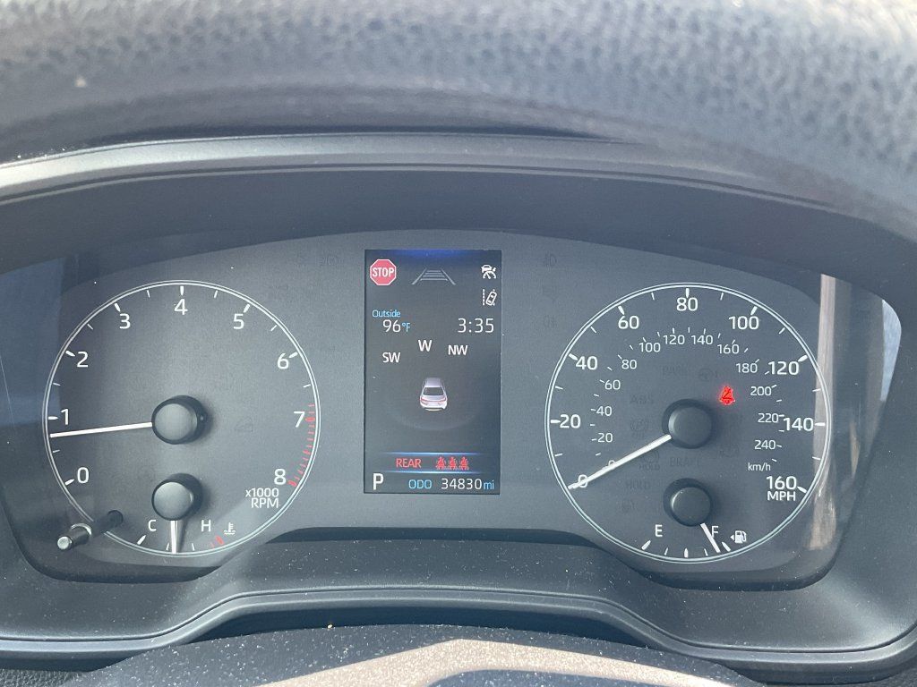 Used 2025 Toyota Corolla LE FWD image 30