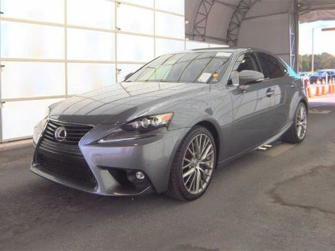 Used 2016 Lexus IS 200t w/ Premium Package RWD image 2