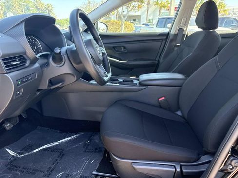 Certified 2025 Nissan Sentra S FWD image 18