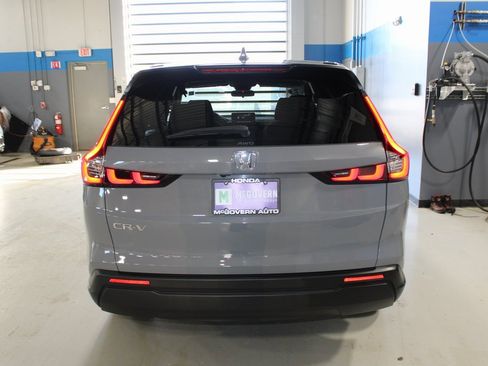 Used 2023 Honda CR-V EX image 40