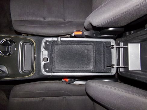 Used 2018 Dodge Durango SXT w/ 3rd Row Seating Group image 23