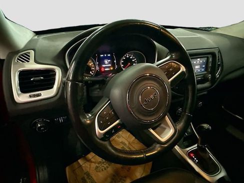 Used 2018 Jeep Compass Latitude w/ Cold Weather Group image 12