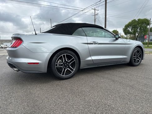 Used 2023 Ford Mustang Premium image 5