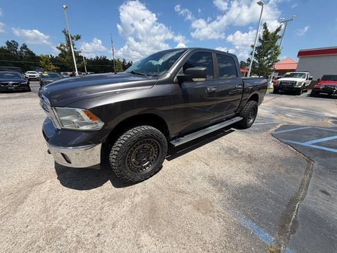 Used 2015 RAM 1500 Lone Star AWD/4WD image 3