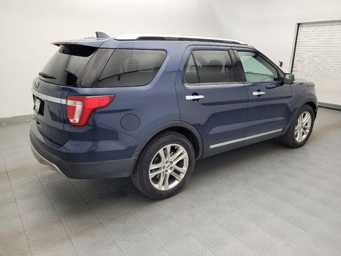 Used 2017 Ford Explorer Limited image 10