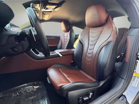 Used 2022 BMW 840i Coupe w/ Driving Assistance Package image 9