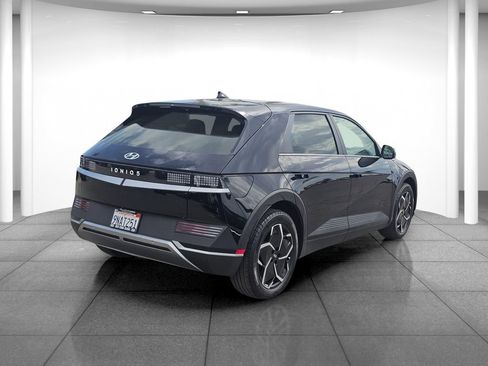 Certified 2024 Hyundai Ioniq 5 SEL RWD image 6