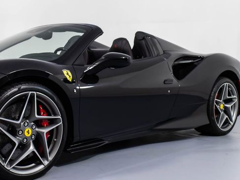 Certified 2022 Ferrari F8 Tributo image 31