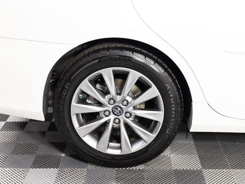 Used 2017 Toyota Camry XLE w/ Advanced Technology Package FWD image 37
