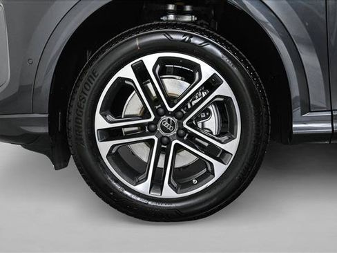 Certified 2025 Audi Q5 Premium w/ Convenience Package AWD/4WD image 25