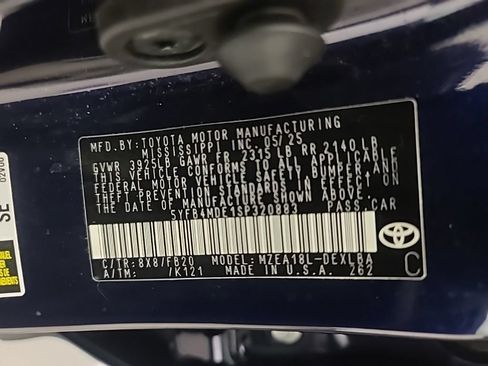 Used 2025 Toyota Corolla LE FWD image 39