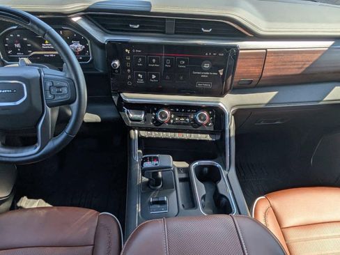 Certified 2025 GMC Sierra 1500 Denali Ultimate image 17