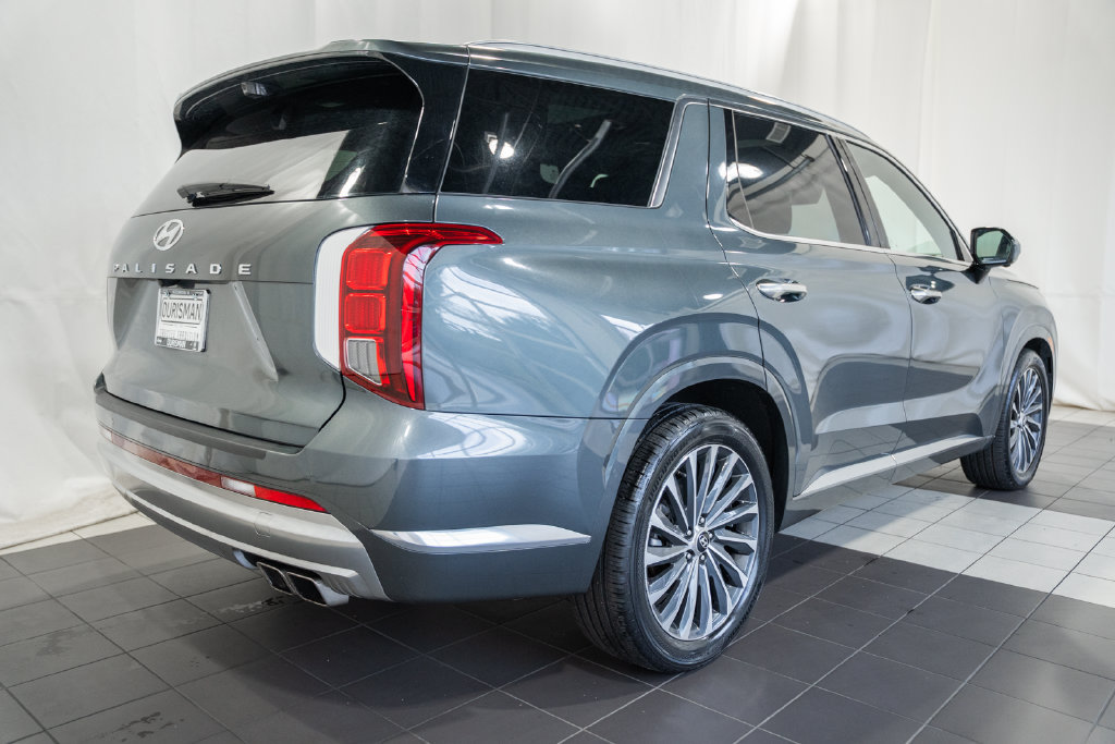 Used 2023 Hyundai Palisade Calligraphy FWD image 4